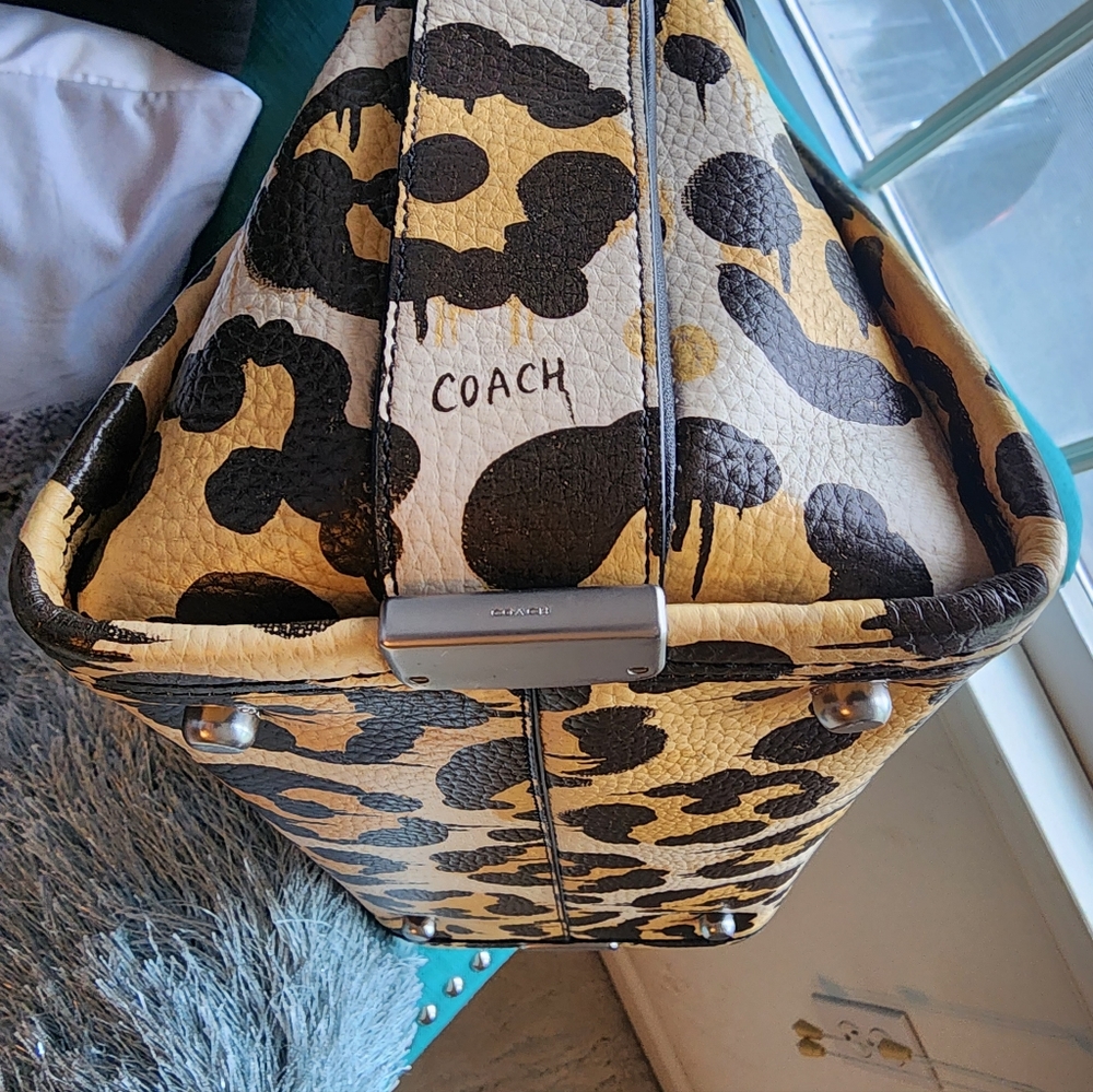 Coach Buster Swagger ORIGINAL LAUNCH & PRINT - Picture 8 of 12